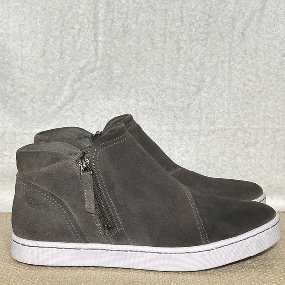 Clarks Shoes - Clarks Womens Pawley Adwin Grey Suede Side Zip Sneakers Shoes SZ 7.5 M